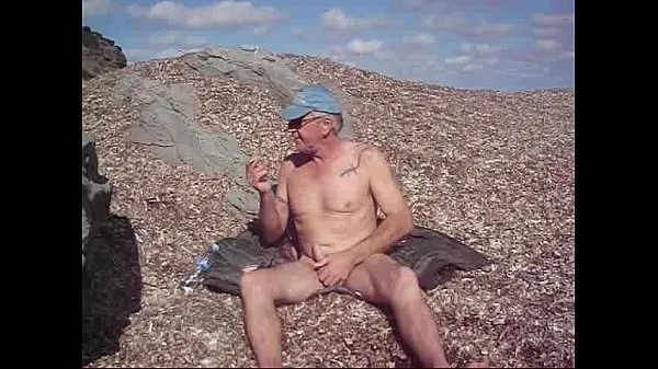 Vroči filmi o naked and wanking at the beach pogonu