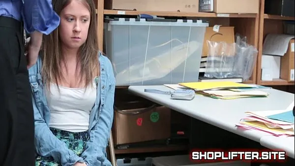 人気のShoplifting Teenager Brooke Bliss Gets Fuckedドライブ映画