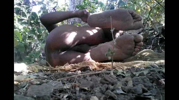 Καυτές ταινίες Indian Desi Nude Boy In Jungle drive