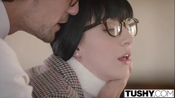 Filmes Disciplina Anal TUSHY com meu tutor populares