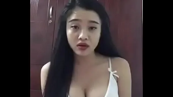 Popüler Saintess Lam Ngoc Hang has huge breasts Drive Filmleri