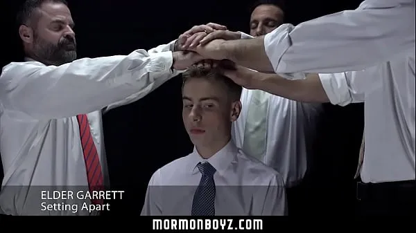 Hot Missionary boy gets penetrated by three other men köra filmer