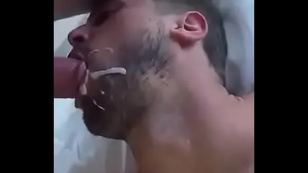 Películas Hombre desayunando leche en la cama populares