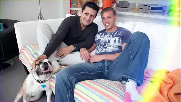 Films GAYWIRE - Vidéo maison du couple gay Troy et Ryan Austin s'amusant Drive populaires