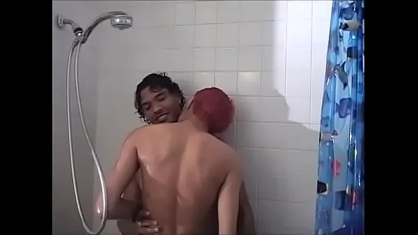 أفلام Frisky black boy with pierced nipples sucks hunk's tool in the shower رائجة