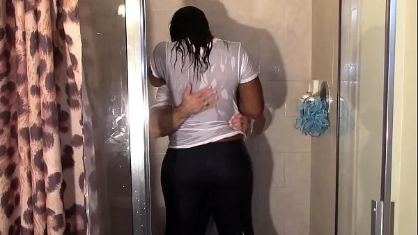 Popüler Big Black Booty Grinding White Dick in Shower till they cum Drive Filmleri
