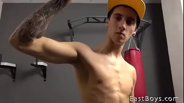 Popüler Cute boy gym Drive Filmleri