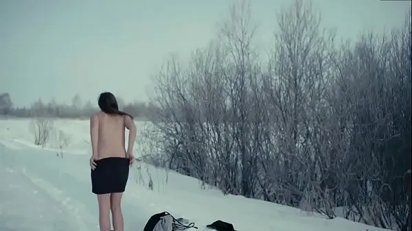 Heiße Alisa Shitikova Naked Snow Run auch in mirFahrfilme