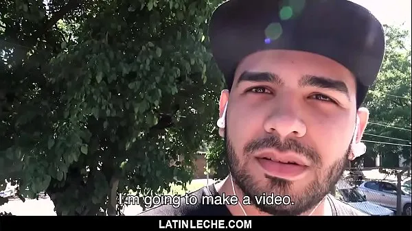 人気のLatinLeche-ScruffyStudがGay-For-Payポルノに参加ドライブ映画