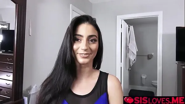 Popüler Jasmine Vega asked for stepbros help but she need to be naked Drive Filmleri