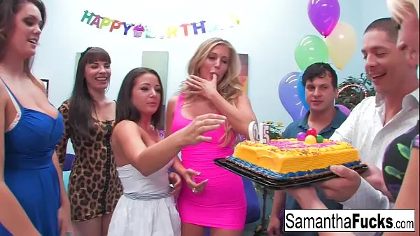 Gorące filmy z Samantha celebrates her birthday with a wild crazy orgydysku