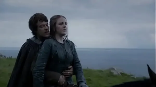 Heiße Yara Greyjoy heiße Momente Spiel der Throne Gemma Whelan und Indira VarmaFahrfilme