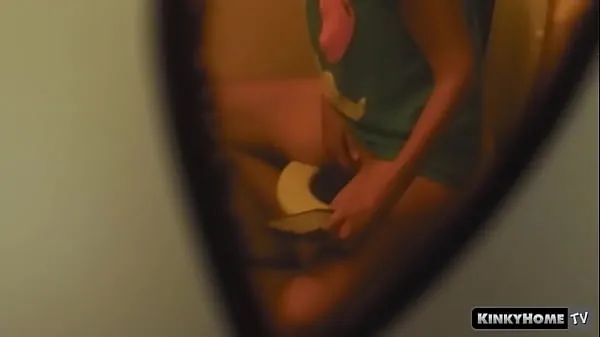 Películas Chica caliente se masturba en el baño populares