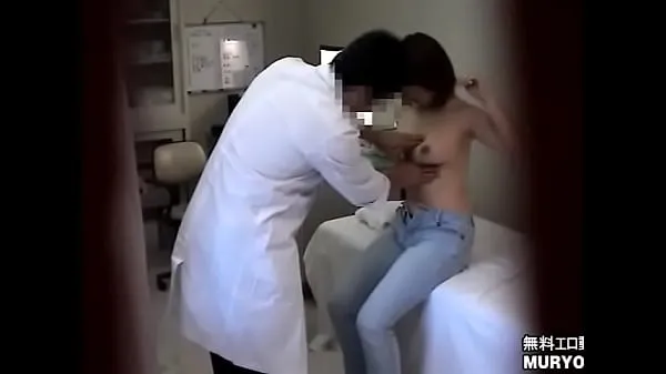 Film interessanti L'immagine della telecamera nascosta che è stata allestita in un certo dipartimento di ostetricia e ginecologia nel Kansai è trapelata.La studentessa universitaria di 21 anni Kumi con belle tette grandidrive