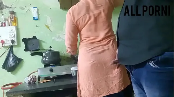 Καυτές ταινίες Indian stepfather-in-law fucked daughter-in-law while cooking drive