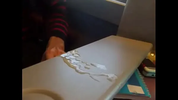 Películas amateur cumming mucho en el tren populares