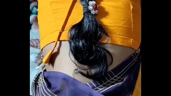 Vroči filmi o Indian desi Village bhabhi outdoor pissing porn pogonu