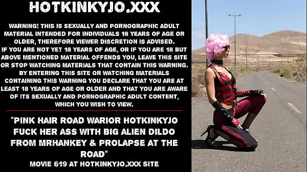 Hot Pink hair road warior Hotkinkyjo fuck her ass with big alien dildo from mrhankey & prolapse at the road köra filmer