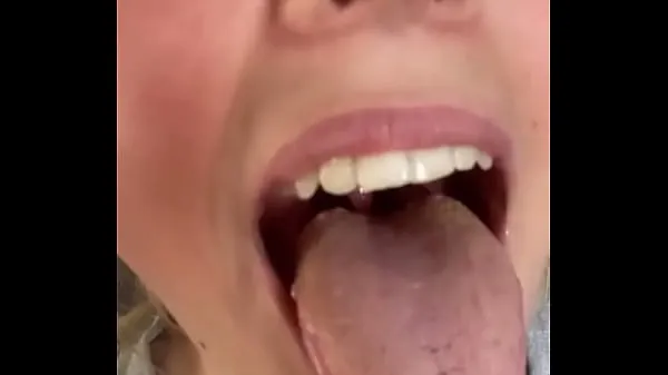 أفلام Long tongue blowjob machine whore رائجة