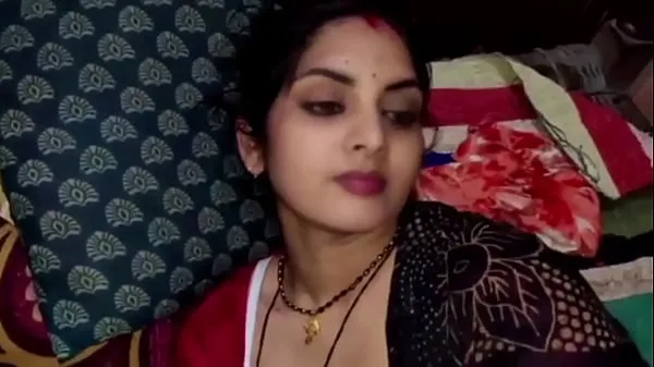 Vroči filmi o Indian beautiful girl make sex relation with her servant behind husband in midnight pogonu